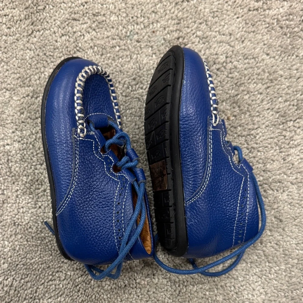 Venettini Kids Blue Hard Sole Moccasins with White Stitching and Laces size 6